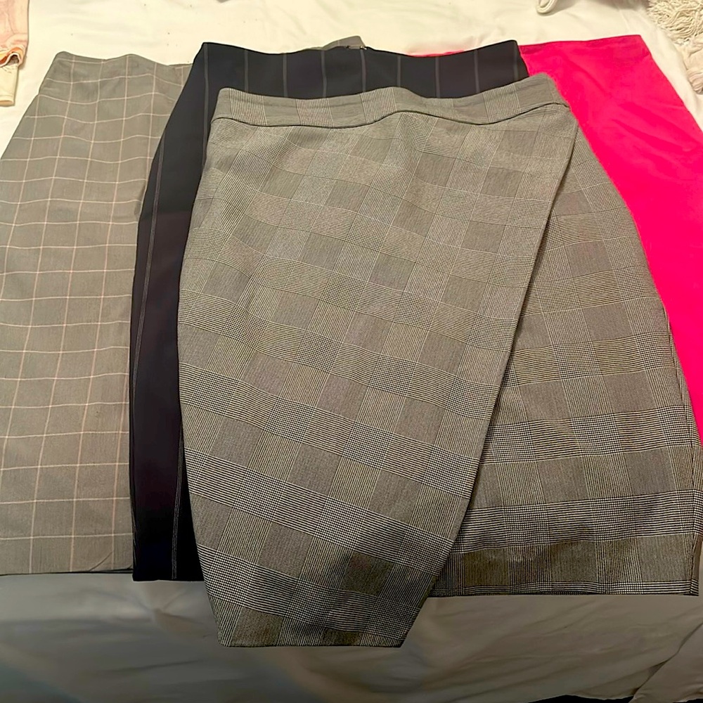 4 Express pencil skirts Size 10-Like new